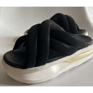 Nike Air Max Isla Sandals Women’s US 6 UK 3.5 EU 36.5 Rare Black/Sail EUC